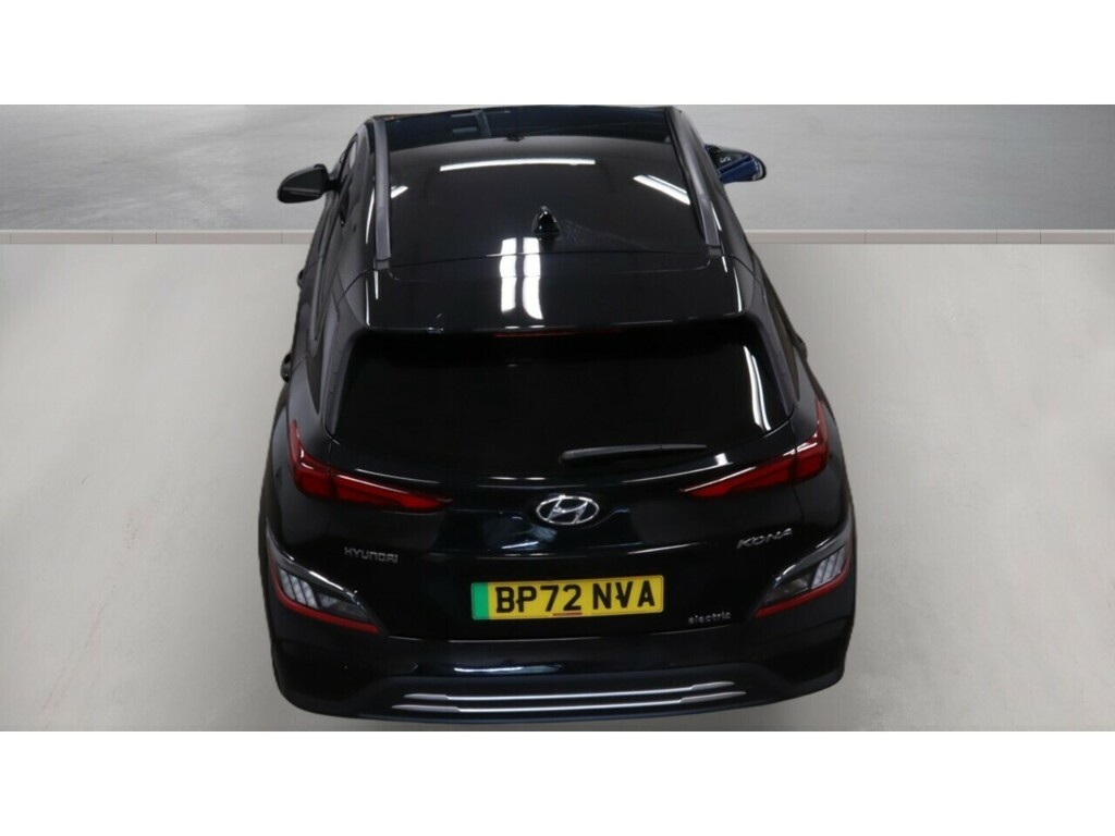 Hyundai Kona Hatchback White #8