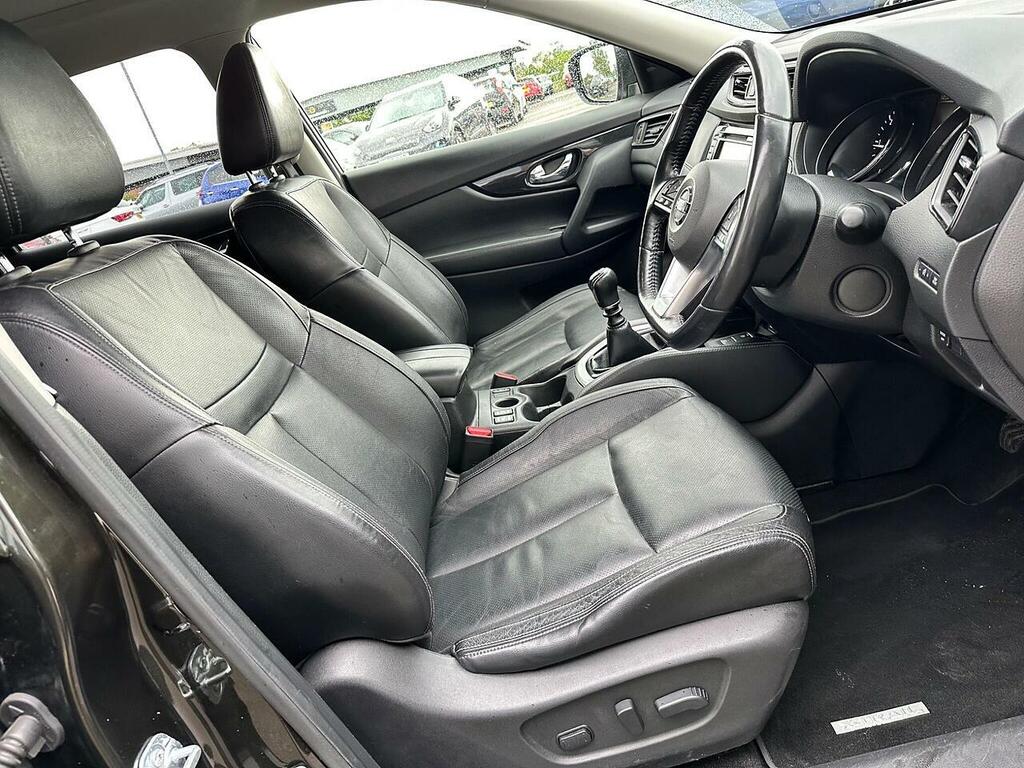 Nissan X-Trail 1.6 Dig-t Acenta Smart Vision Pack Black #20