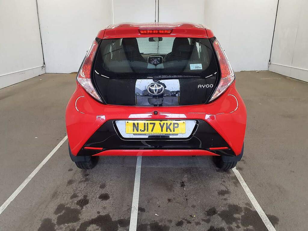 Toyota Aygo Hatchback White #6