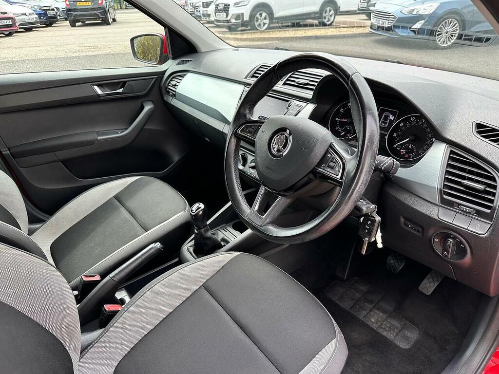Skoda Fabia 1.0 Mpi 75Ps Se Ss 5-Dr Hatchback White #15