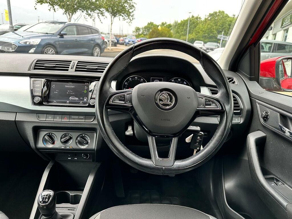 Skoda Fabia 1.0 Mpi 75Ps Se Ss 5-Dr Hatchback White #10