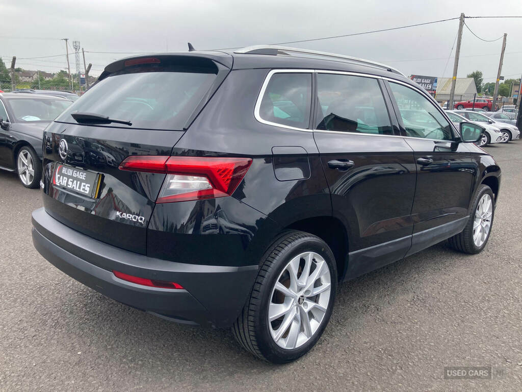 Skoda Karoq 1.6 Tdi Se L SL68AUO Black #6