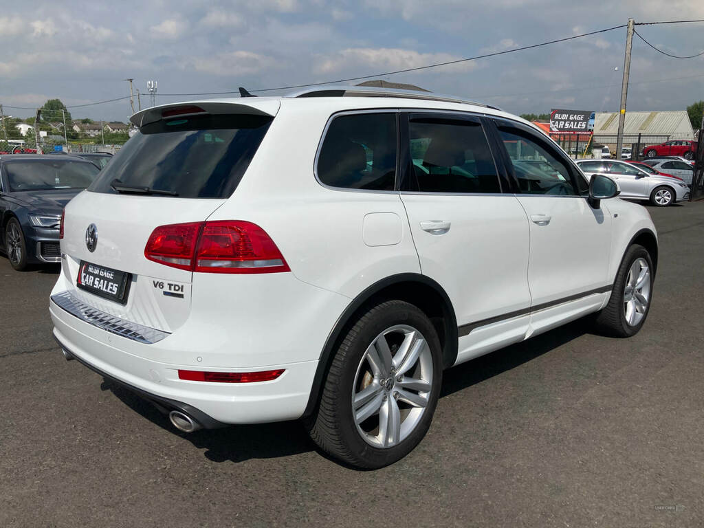 Volkswagen Touareg 3.0 V6 Tdi R-line Tip PN14FRJ White #5