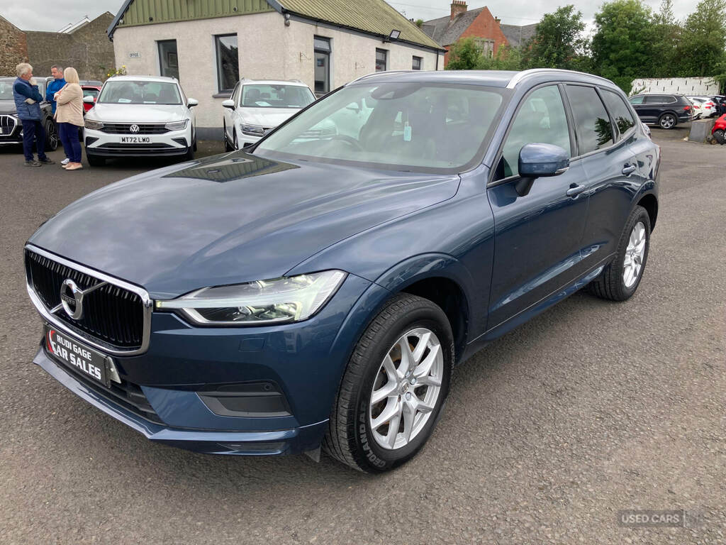 Volvo XC60 2.0 D4 Momentum Geartronic Blue #4