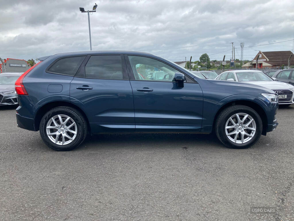 Volvo XC60 2.0 D4 Momentum Geartronic Blue #3