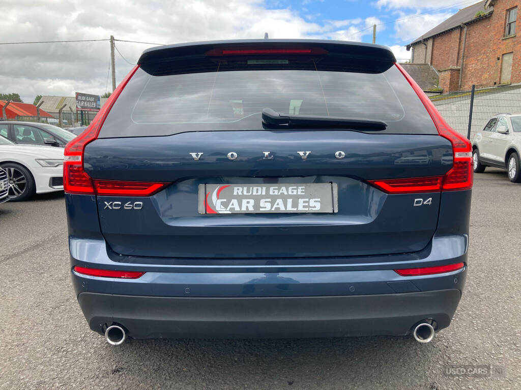 Volvo XC60 Suv Red #7