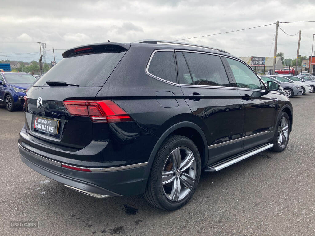 Volkswagen Tiguan Allspace 2.0 Tdi 4Motion Sel Black #6