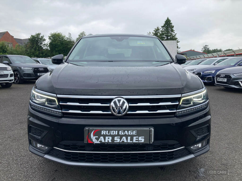 Volkswagen Tiguan Allspace 2.0 Tdi 4Motion Sel Black #3