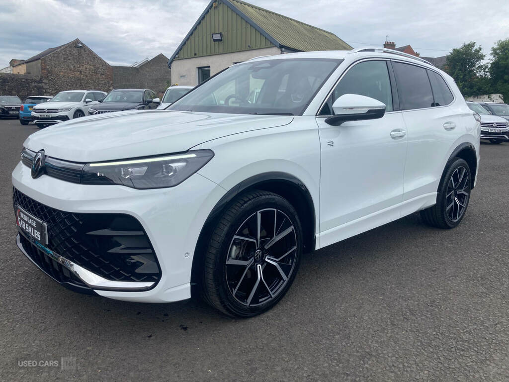 Volkswagen Tiguan 1.5 Etsi 150 R-line Dsg White #4