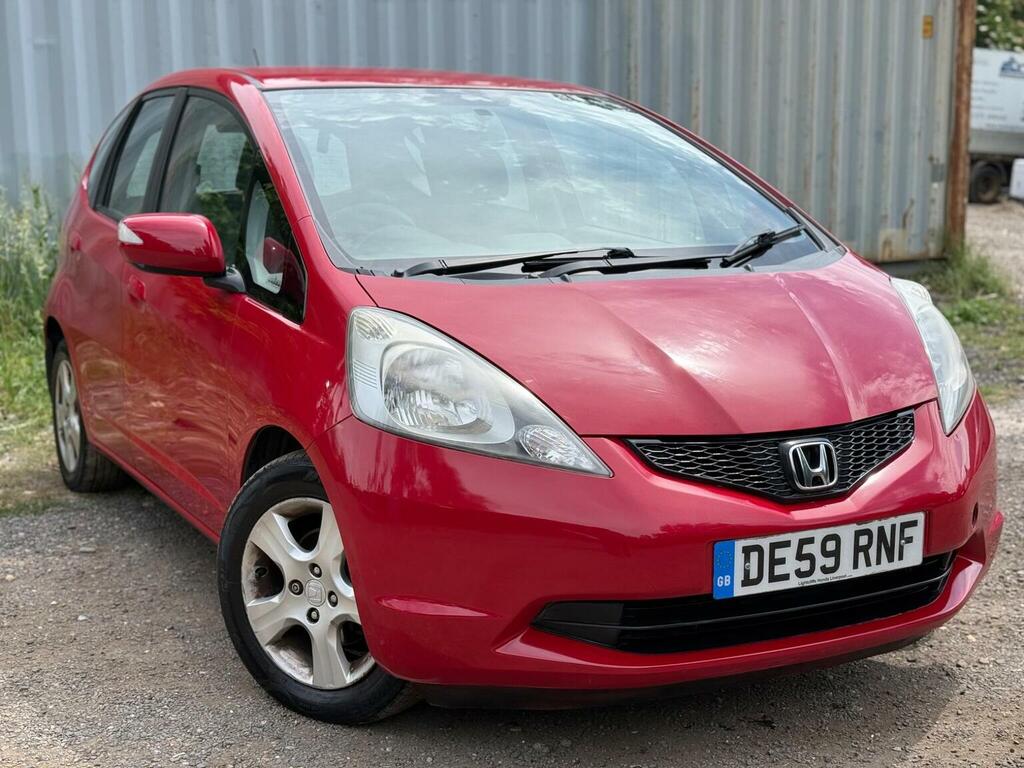 Honda Jazz Hatchback 1.4 I-vtec Es I Shift Euro 4 20095 Red