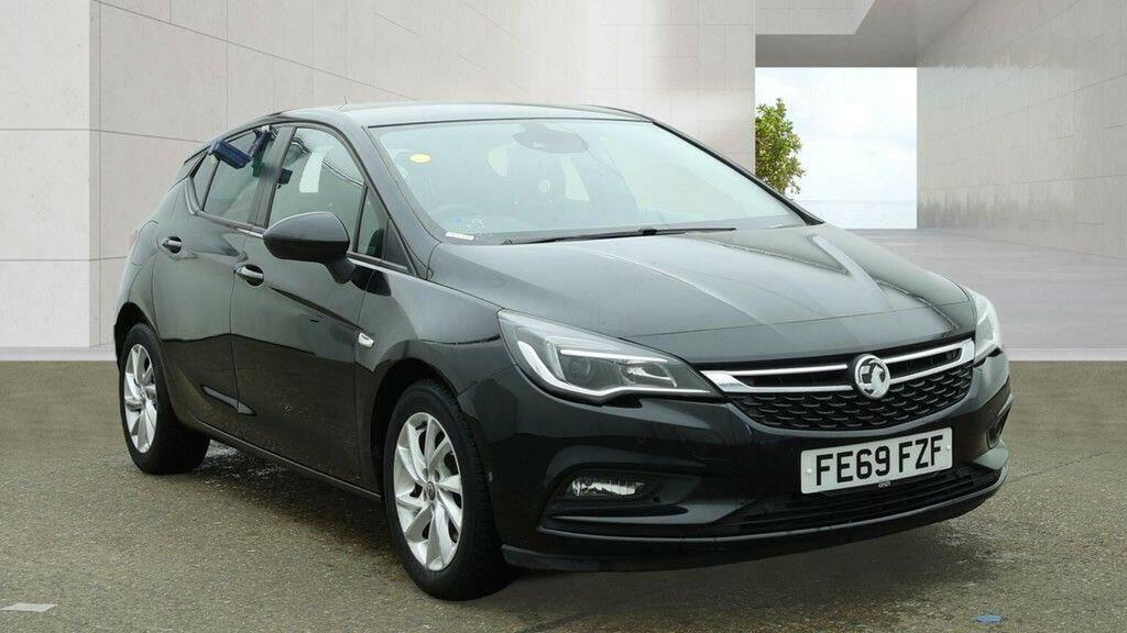 Vauxhall Astra Hatchback 1.6 Cdti Blueinjection Tech Line Nav Eur Black