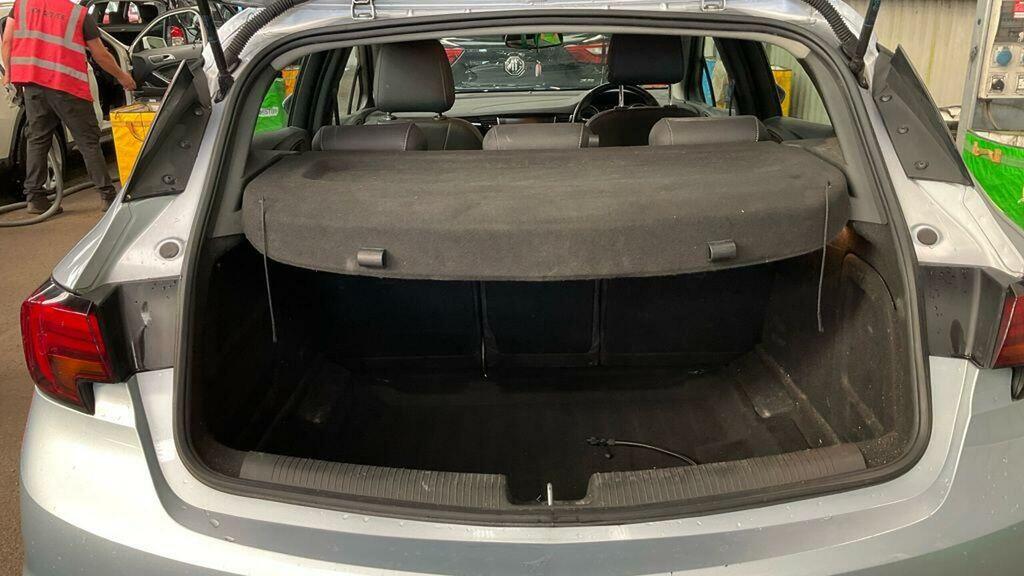 Vauxhall Astra 1.4T 16V 150 Elite Nav #9