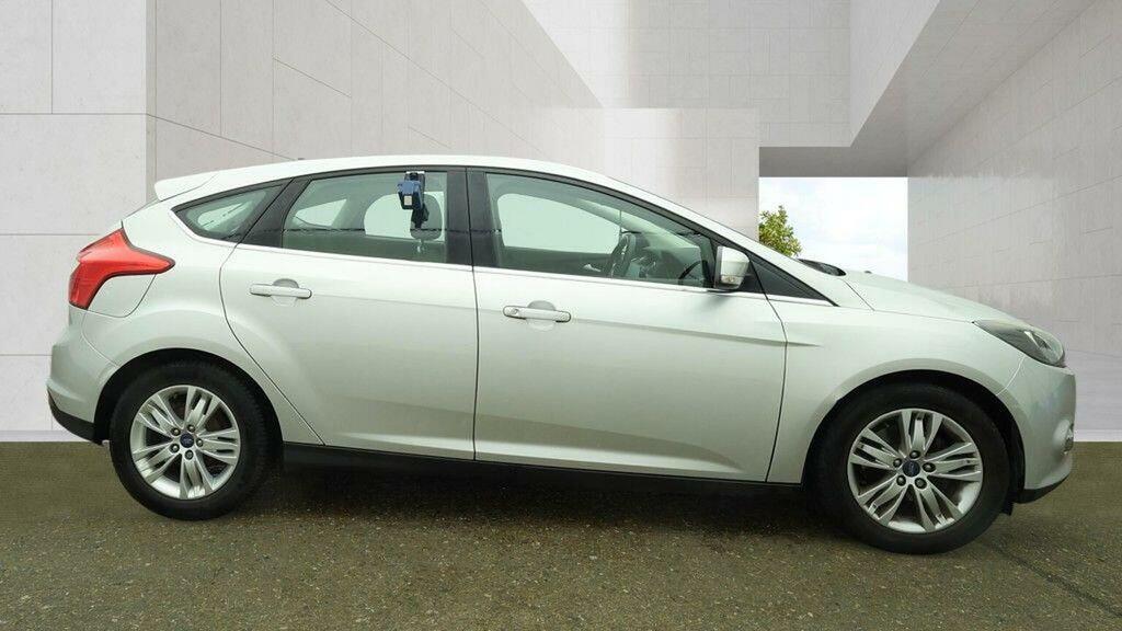 Ford Focus 1.6 Titanium Navigator Powershift Euro 5 Silver #5