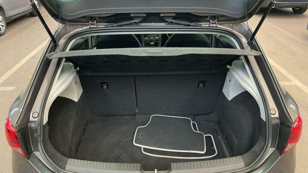 Seat Leon  Silver #9