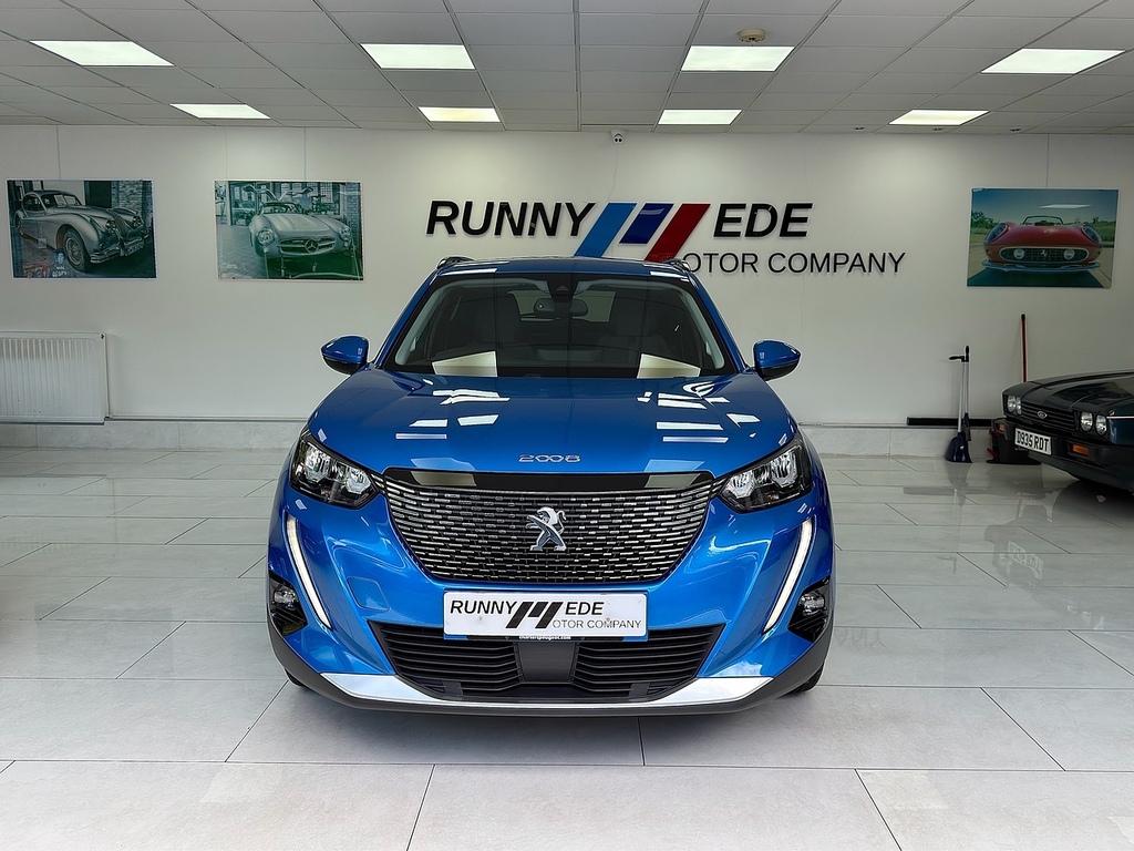 Peugeot 2008 Puretech Allure Premium Blue #2