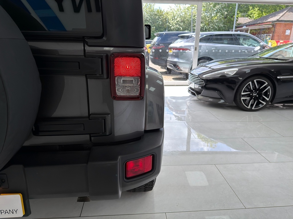 Jeep Wrangler Crd 75Th Anniversary Sahara Green #24