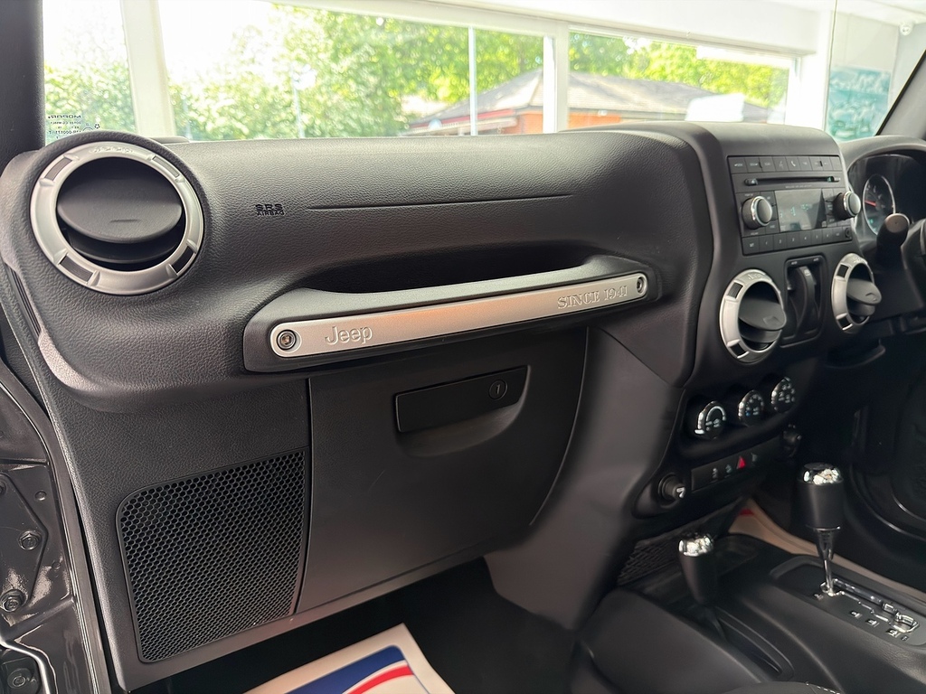 Jeep Wrangler Crd 75Th Anniversary Sahara Green #55