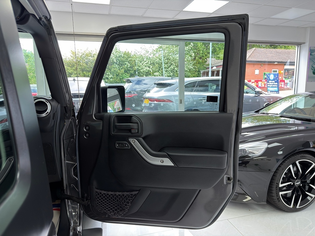 Jeep Wrangler Crd 75Th Anniversary Sahara Green #50
