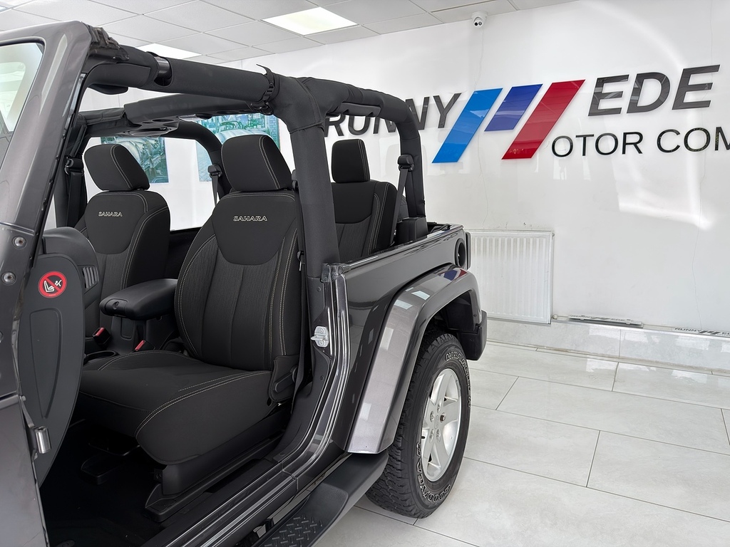 Jeep Wrangler V6 Sahara Silver #5
