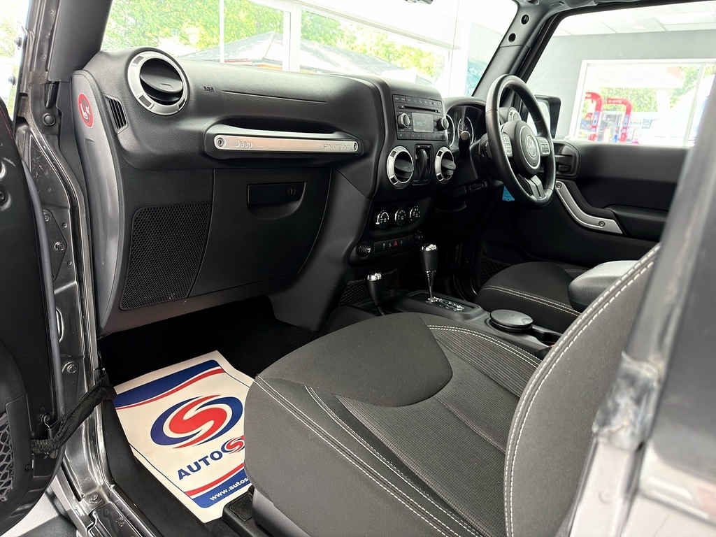 Jeep Wrangler Crd 75Th Anniversary Sahara Green #52