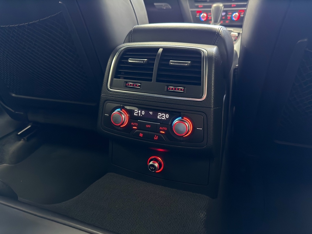 Audi A6 Avant 2L S Line Black #39
