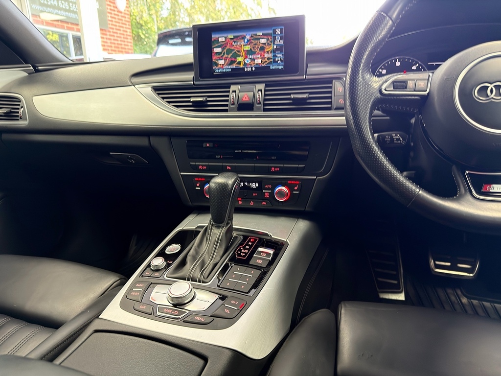 Audi A6 Avant 2L S Line Black #32