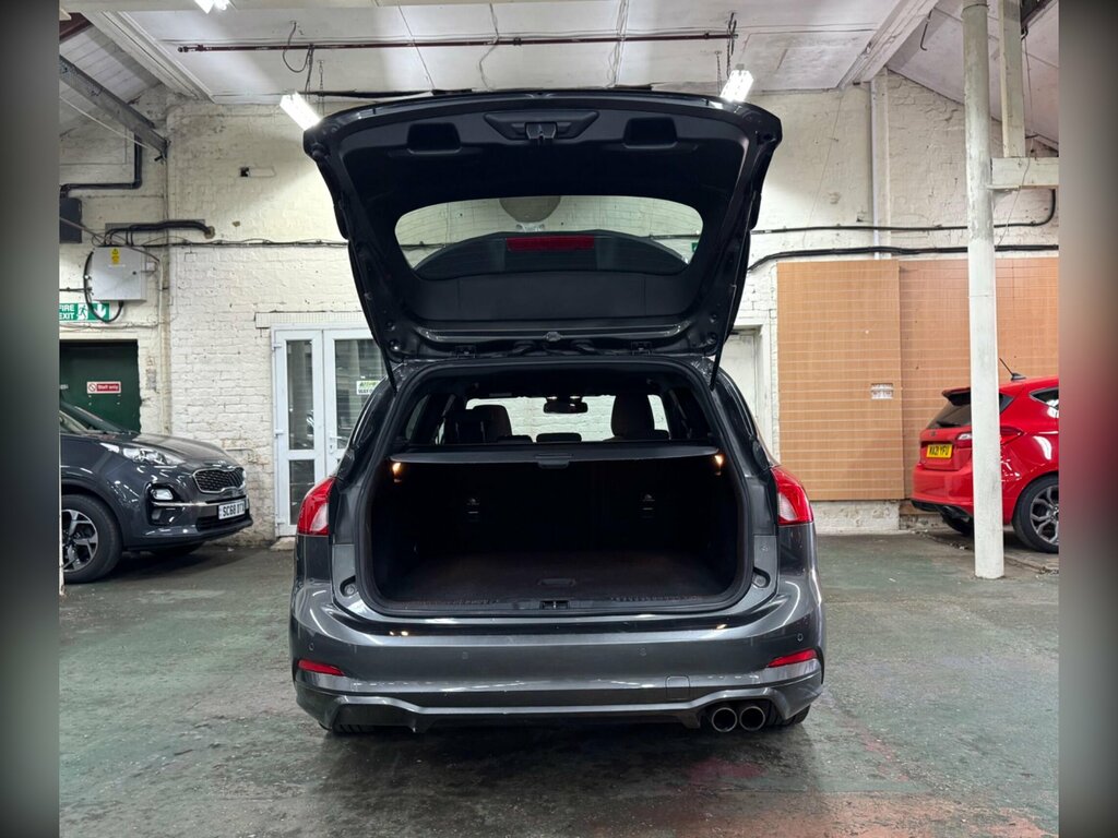 Ford Focus 2.0 Ecoblue St Hatchback Euro 6 Black #8