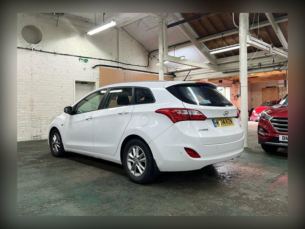 Hyundai I30 1.6 Crdi Blue Drive Active Tourer Euro 5 Ss White #6