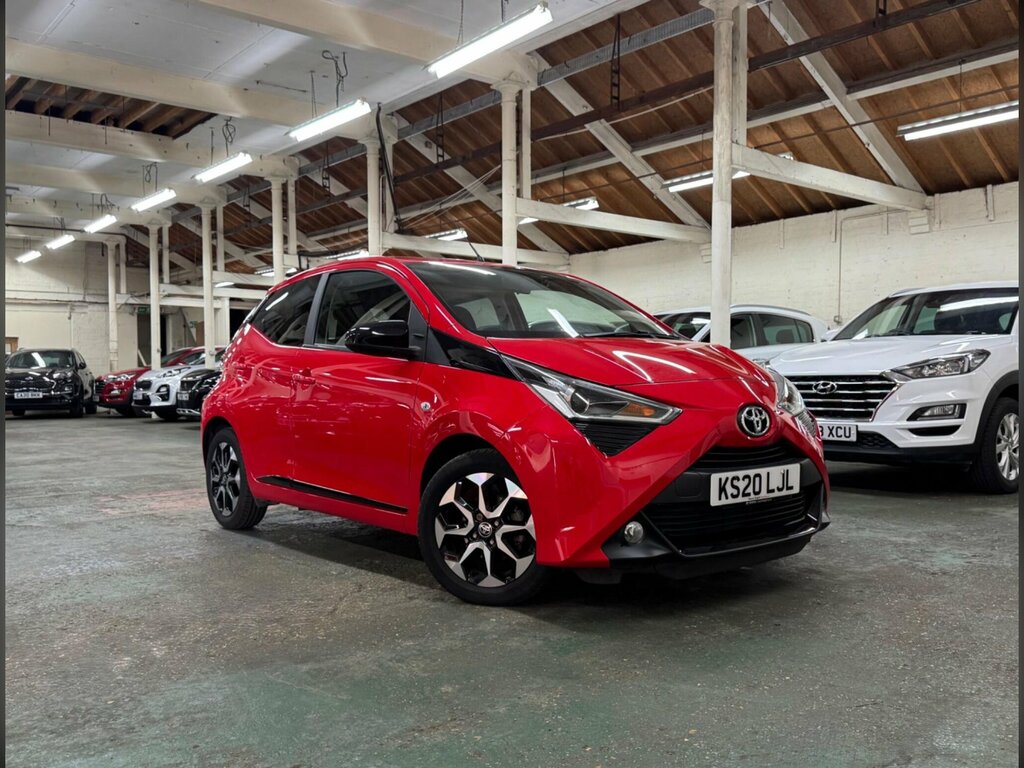 Toyota Aygo 1.0 Vvt-i X-trend Funroof X-shift Euro 6 Red