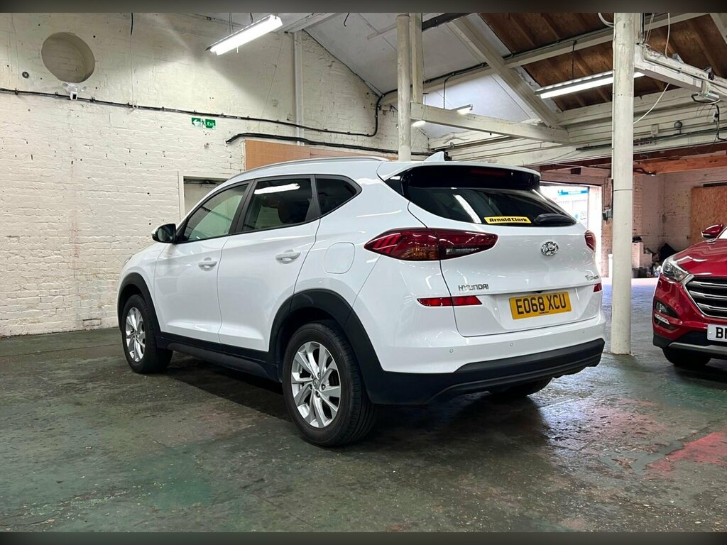 Hyundai Tucson 1.6 Gdi Blue Drive Se Nav Euro 6 Ss White #6