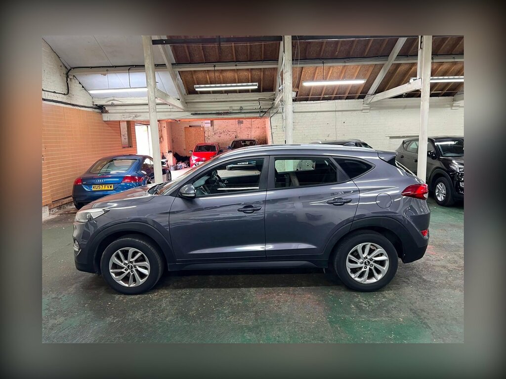 Hyundai Tucson 1.6 Gdi Blue Drive Se Nav Euro 6 Ss Grey #2