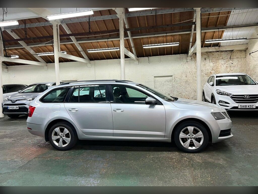 Skoda Octavia Silver #10