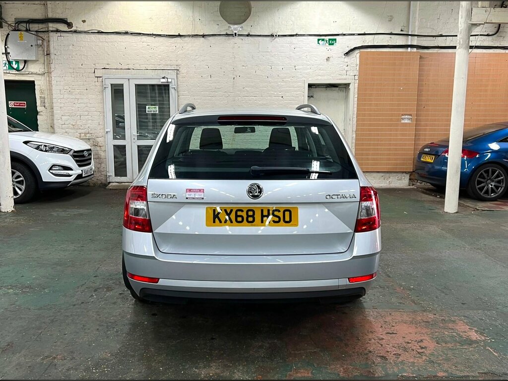 Skoda Octavia Silver #7