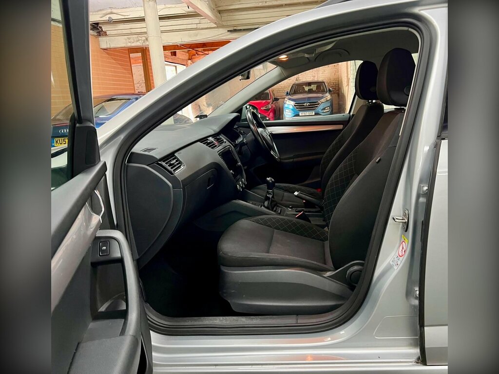Skoda Octavia Silver #15