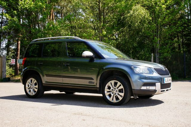 Skoda Yeti 2017 1.2 Tsi Se L Outdoor Dsg Euro 6 S Grey