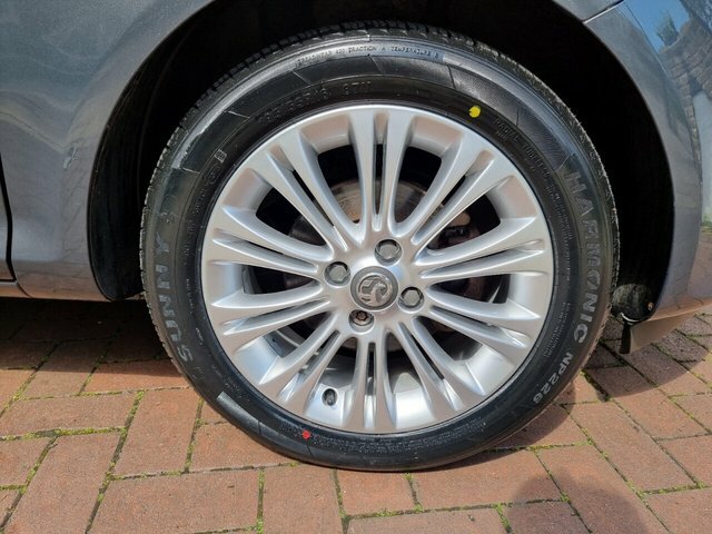 Vauxhall Corsa 2013 1.4 16V Se Hatchback Euro 5 Grey #4