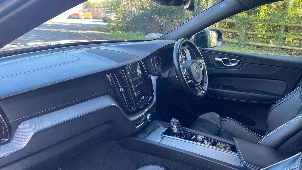 Volvo XC60 2.0 T4 190 Edition Geartronic Grey #15