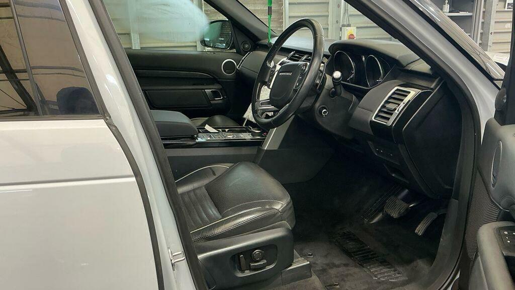 Land Rover Discovery  Black #8