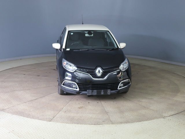 Renault Captur Signature Nav Red #2