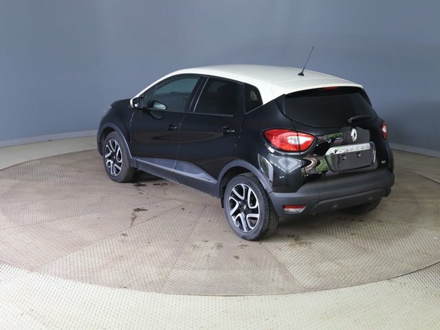 Renault Captur Signature Nav Red #5