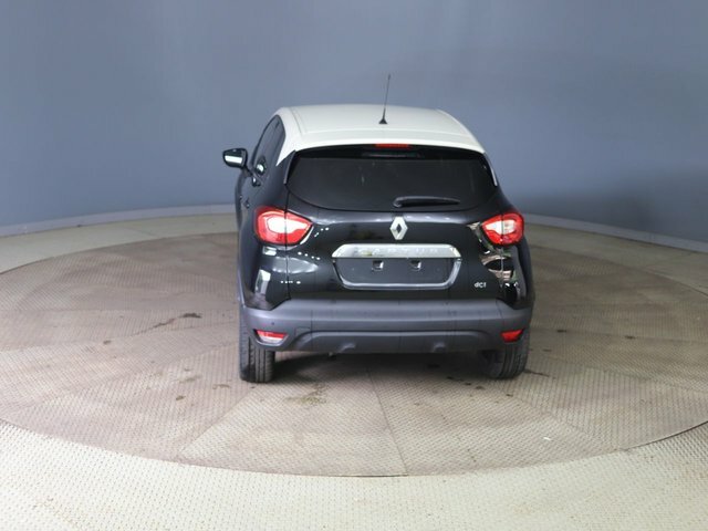 Renault Captur Signature Nav Red #4