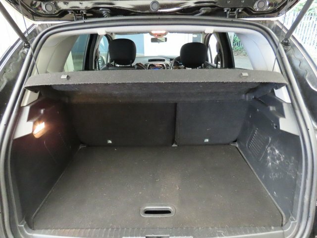 Renault Captur Signature Nav Red #9