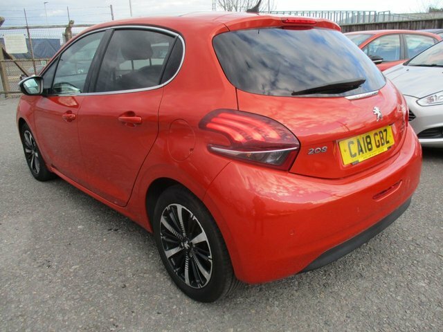 Peugeot 208 1.2 Puretech Allure Premium Hatchback M Orange #5