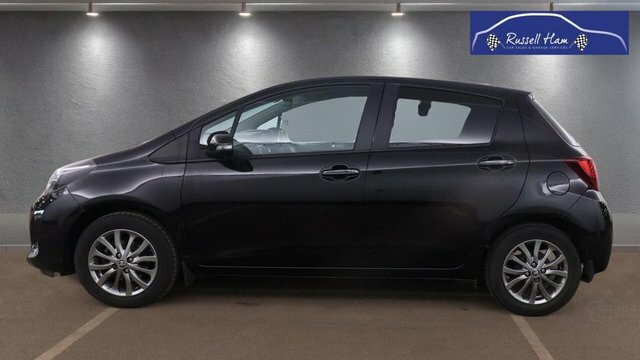 Toyota Yaris 1.33 Dual Vvt-i Icon Hatchback E Black #2