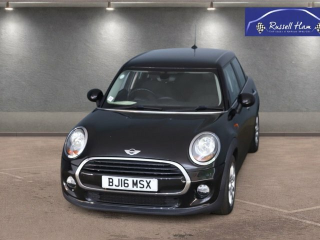Mini Hatch 1.5 Cooper D Hatchback Euro 6 S Black #2