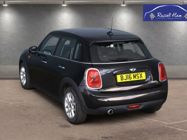 Mini Hatch 1.5 Cooper D Hatchback Euro 6 S Black #3