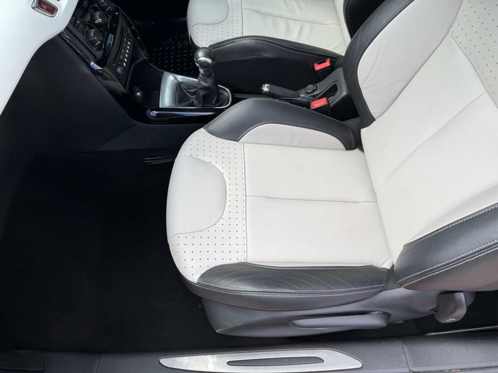 Citroen DS3 Hatchback White #35