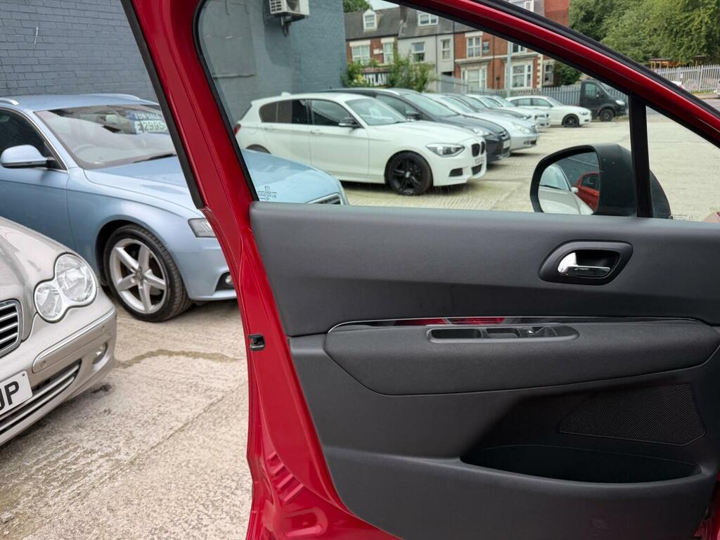 Peugeot 3008 1.6 Hdi 112 Active Red #14