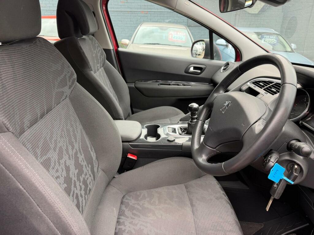 Peugeot 3008 1.6 Hdi 112 Active Red #10