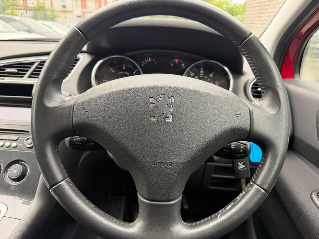 Peugeot 3008 1.6 Hdi 112 Active Red #30